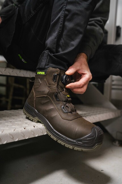 Apache Churchill Waterproof Boot 3