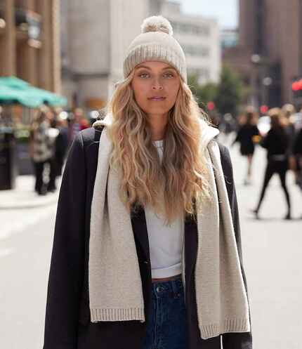 Beechfield Knitted Scarf and Beanie Gift Set 1