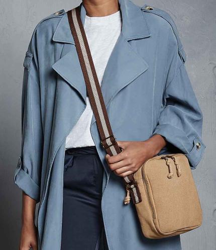 Quadra Vintage Canvas Mini Reporter 1