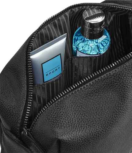 Quadra NuHide® Wash Bag 1